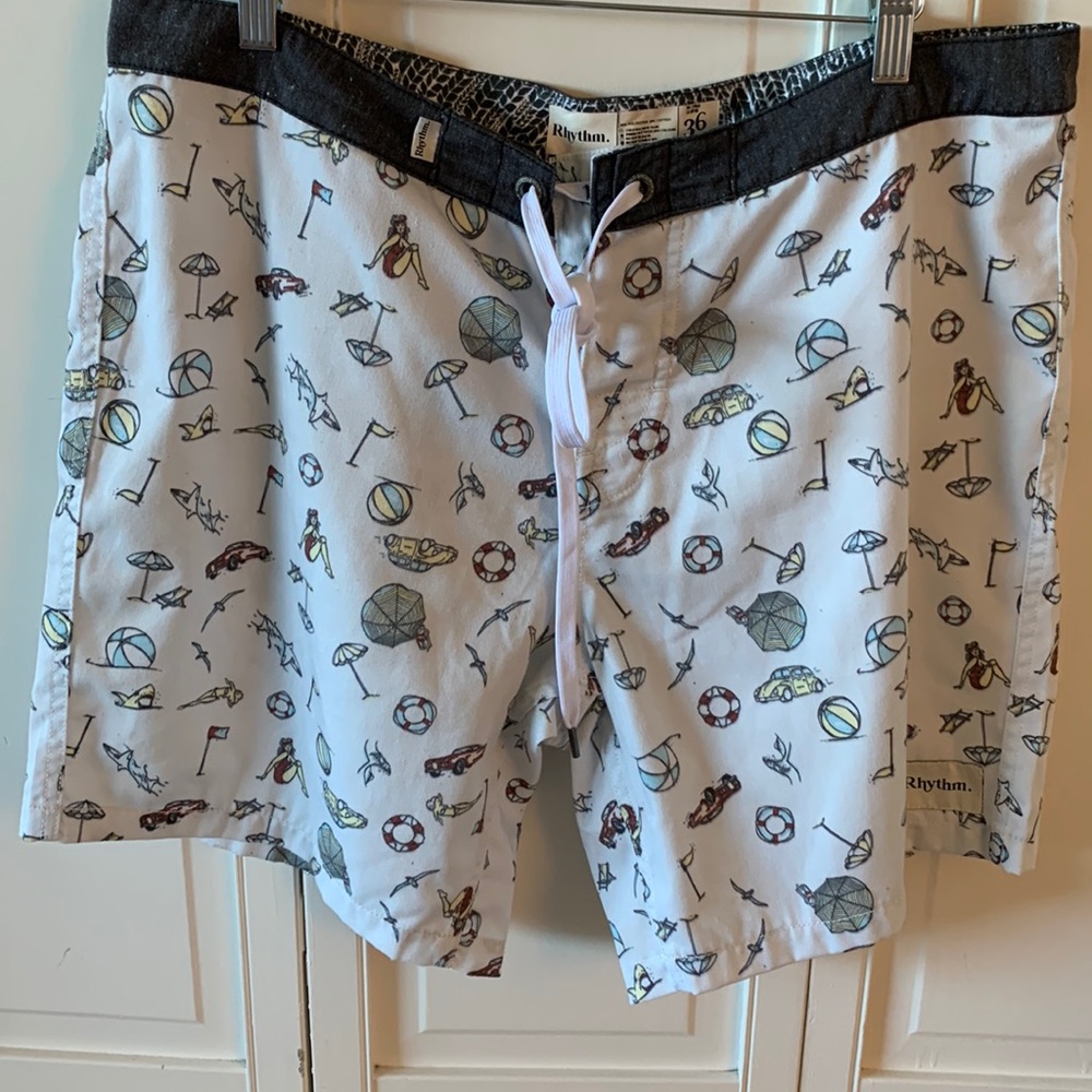 Men's Rhythm Beach Motif Shorts - size 36